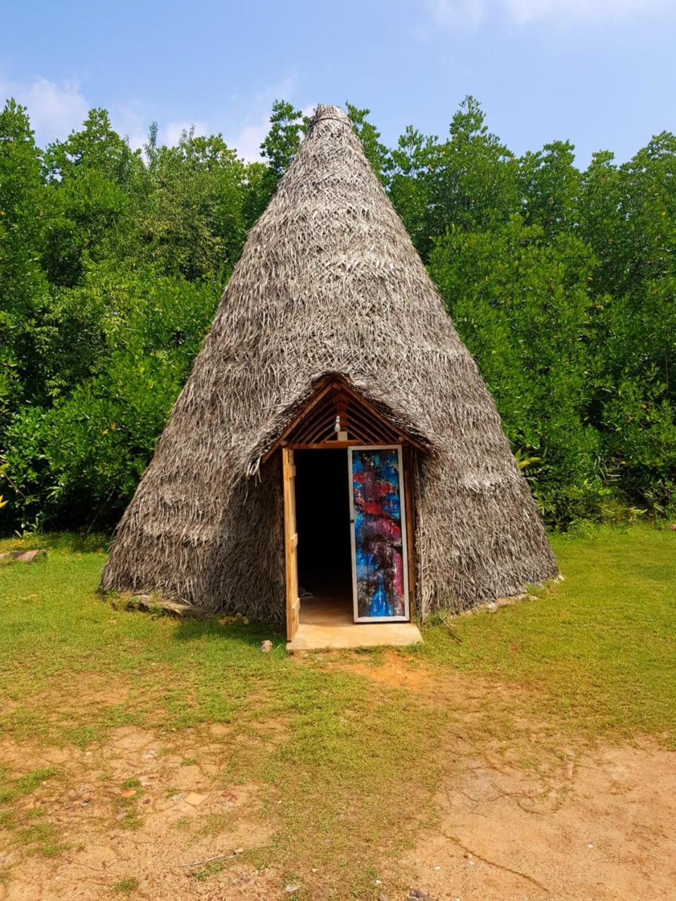 "Camp Kush" By Hostel Унаватуна Екстериор снимка